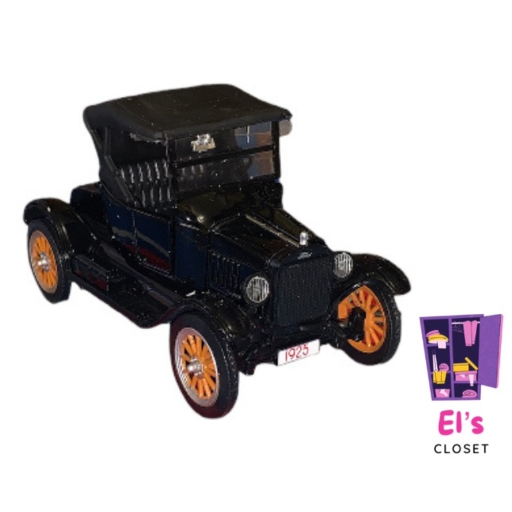 1925 Ford Model T Runabout Coupe Model Car